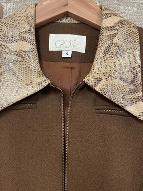RARE Vintage Cache Skirt Suit Women's Size 4 Brown with snake accents